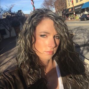 Meet your Posher, Sable